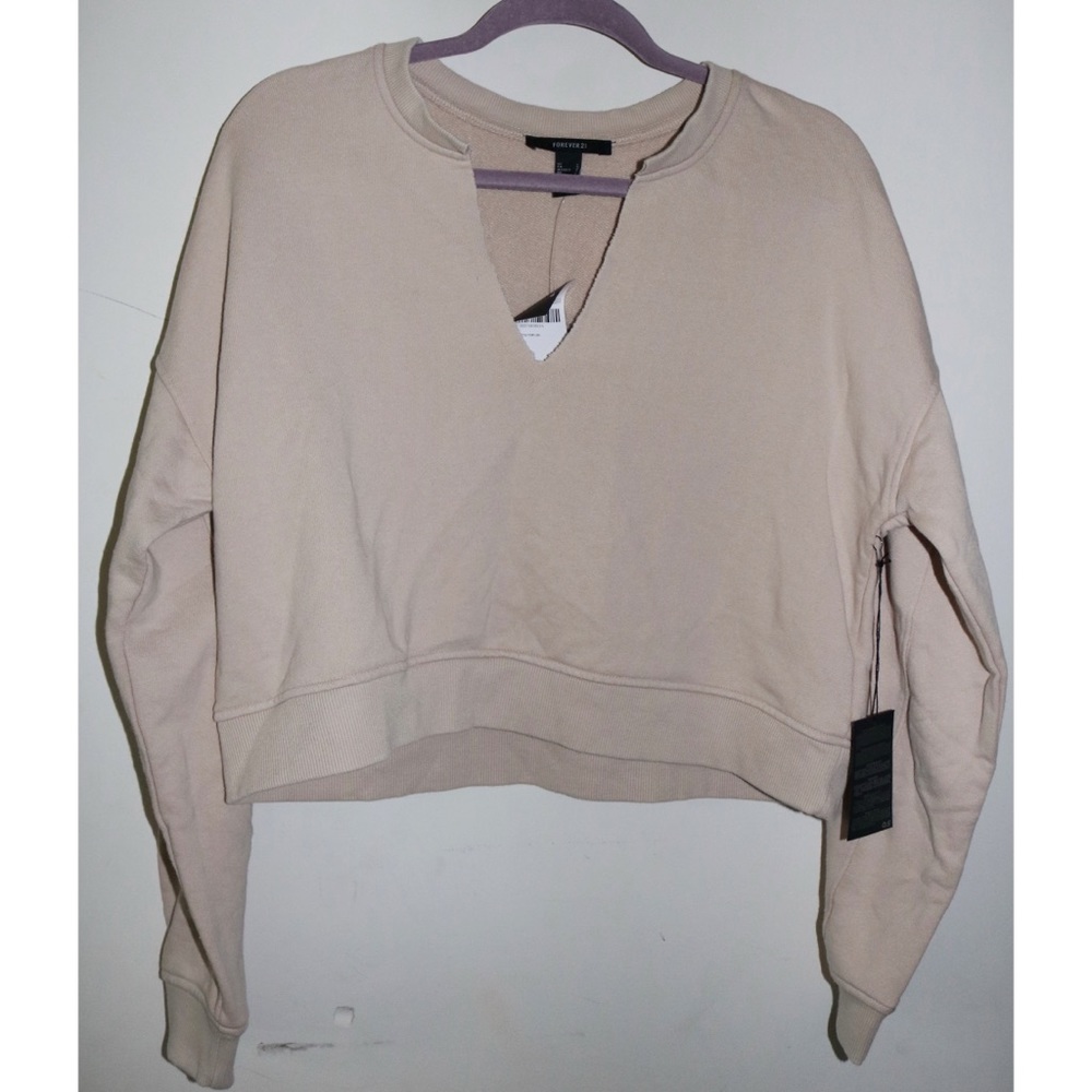 • NWT Forever 21 Notch Neck Cropped Pullover
